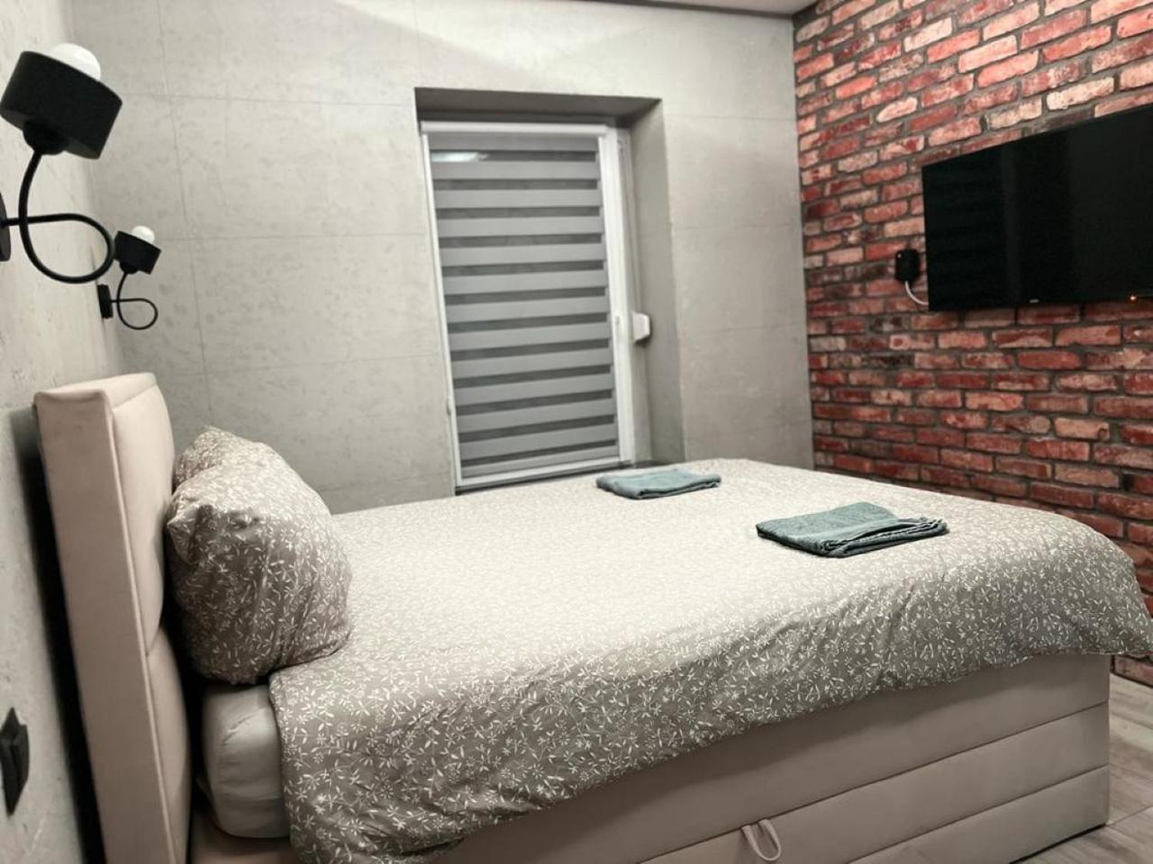 Raciborska Royal Apartment - Miejsce Parkingowe Na Parkingu Strzezonym Gliwice Exterior foto