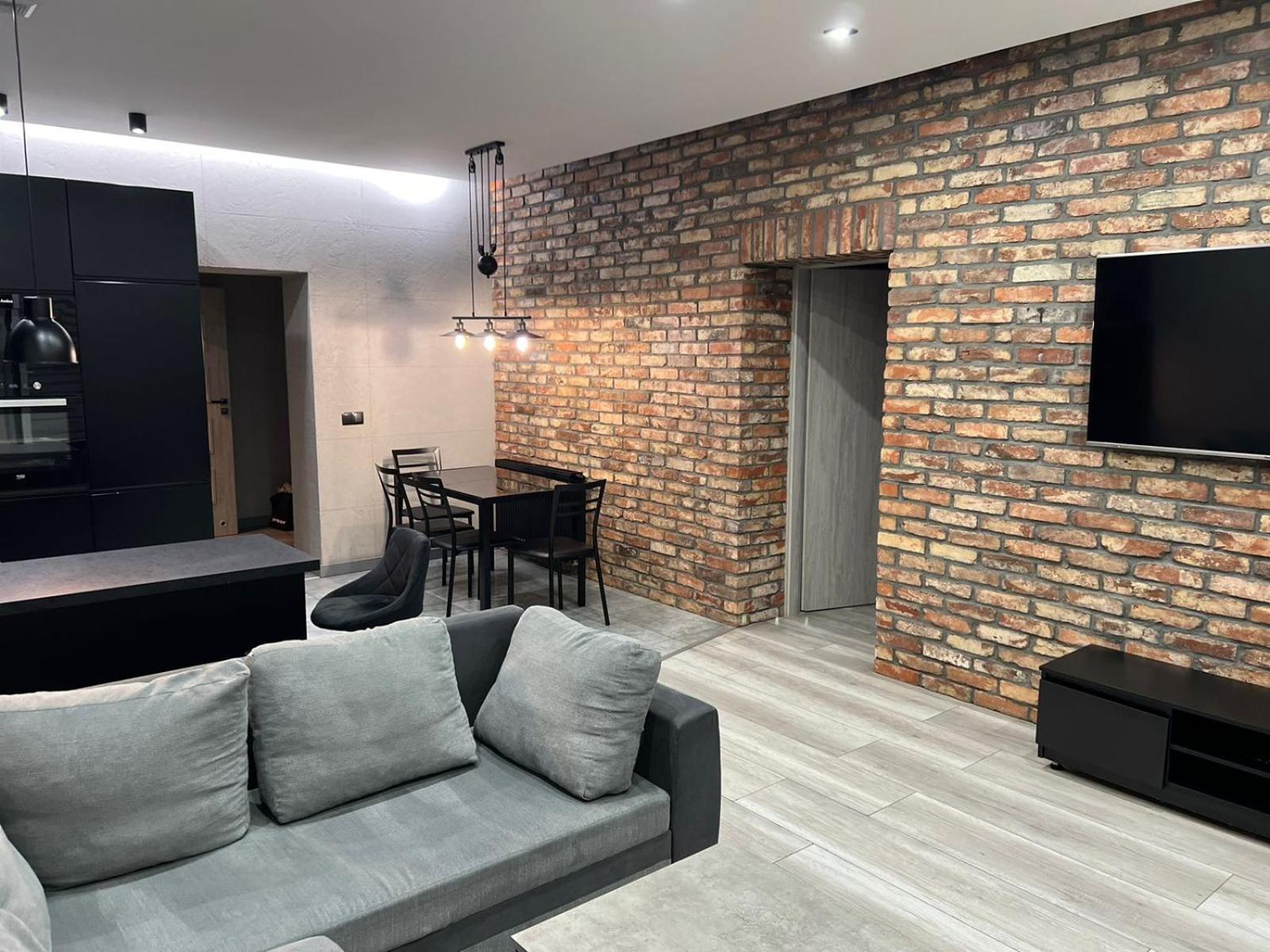 Raciborska Royal Apartment - Miejsce Parkingowe Na Parkingu Strzezonym Gliwice Exterior foto
